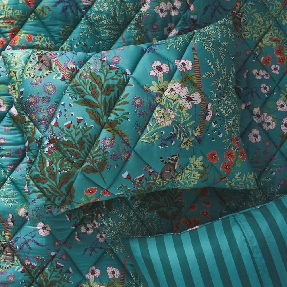 Anthropologie one standard pillow sham new out of package  sateen
